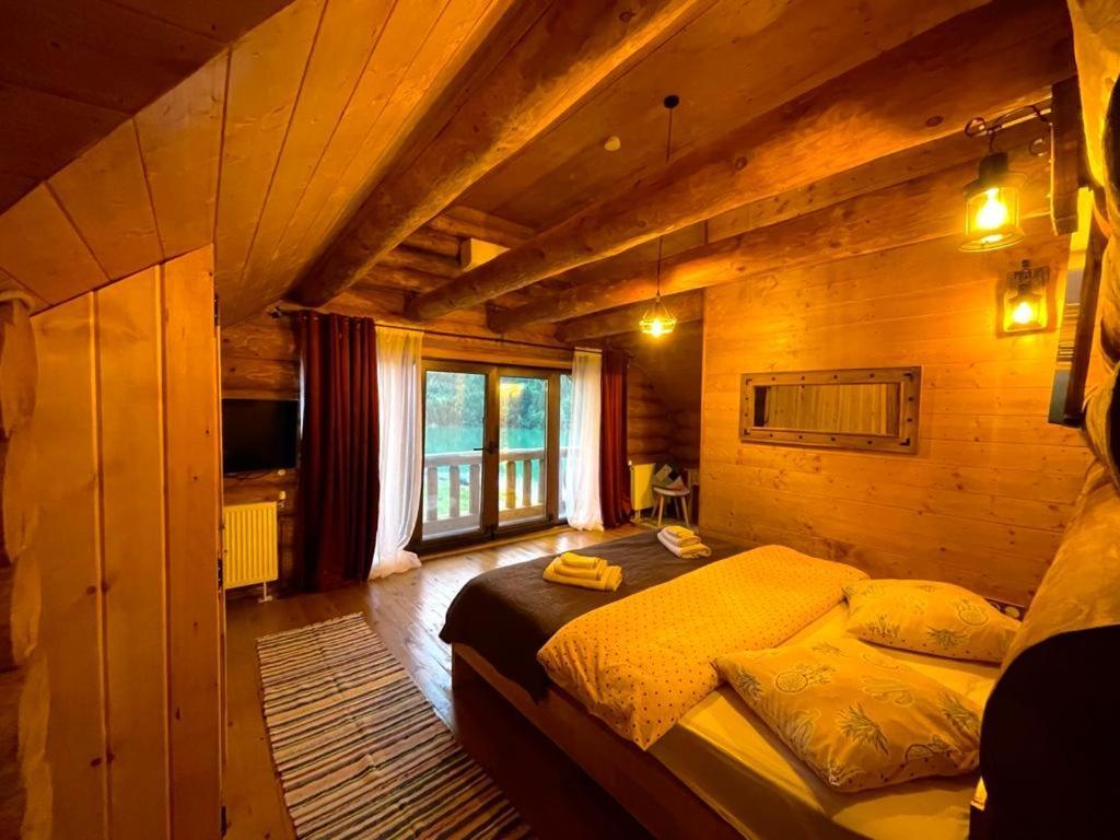 Chalet Du Lac Colibita Exterior photo